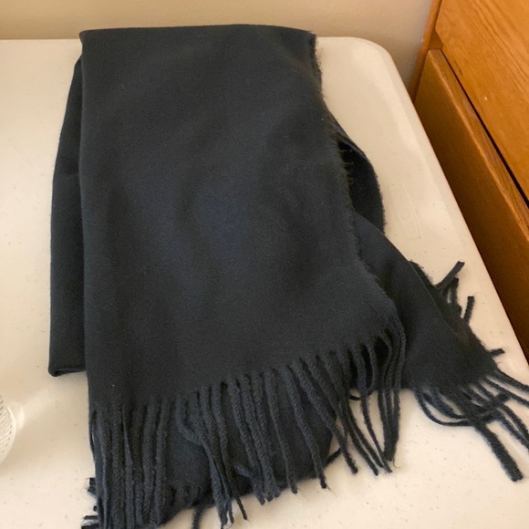 100% Cashmere Scarf - Picture 1 of 2